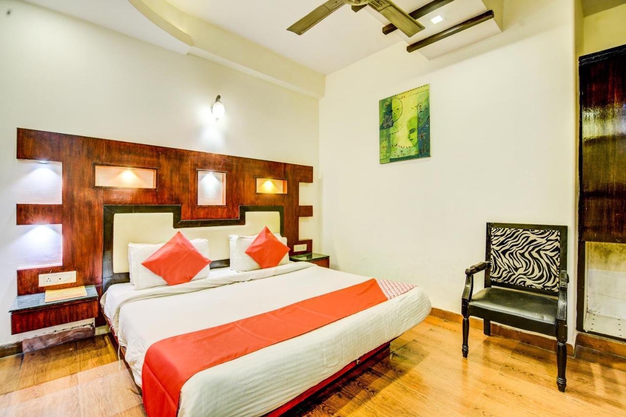 Oyo Hotel Asko International Near Gurudwara Shri Bangla Sahib New Delhi Exterior photo