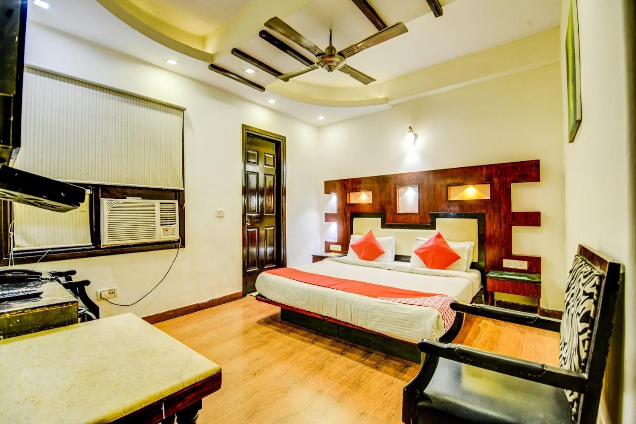 Oyo Hotel Asko International Near Gurudwara Shri Bangla Sahib New Delhi Exterior photo